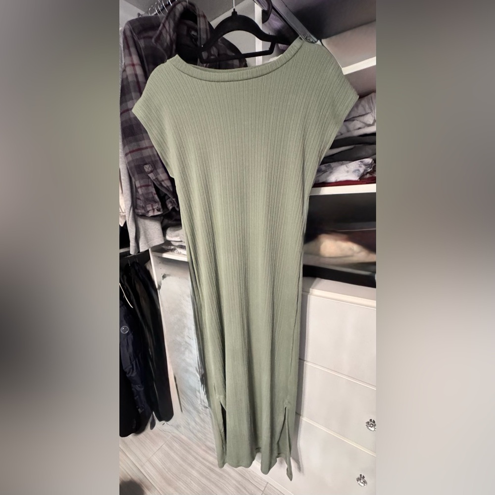 Elegant Sage Ribbed Maxi Dress